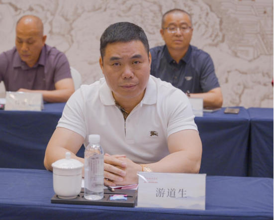 热烈欢迎深圳市龙岩商会会长黄廷仁一行莅临我会考察交流